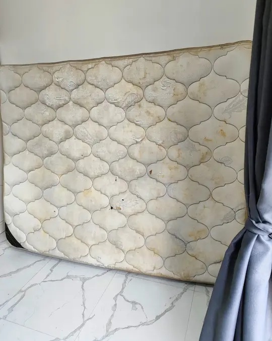 Kasur double setelah dicuci oleh Indeep Cleaning